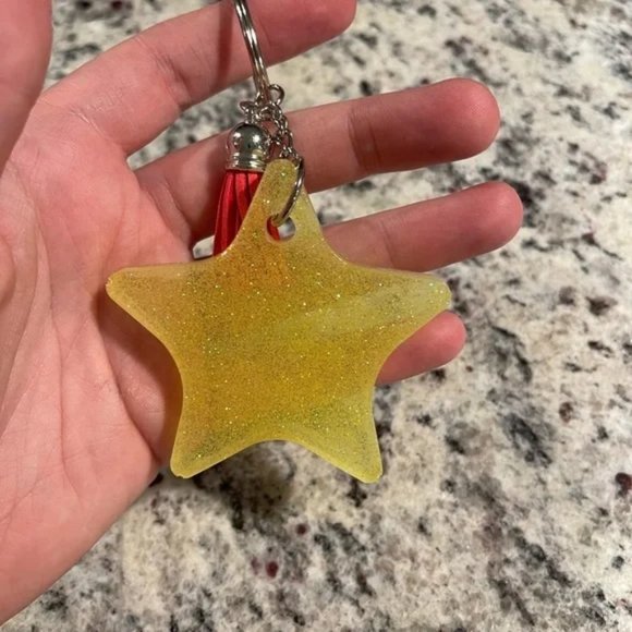 Handmade Star Keychain - Picture 2 of 2